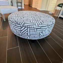 Round Coffee Table 