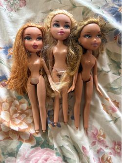 Bratz doll lot