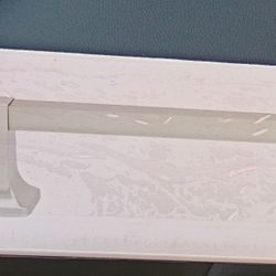 24" Towel Bar