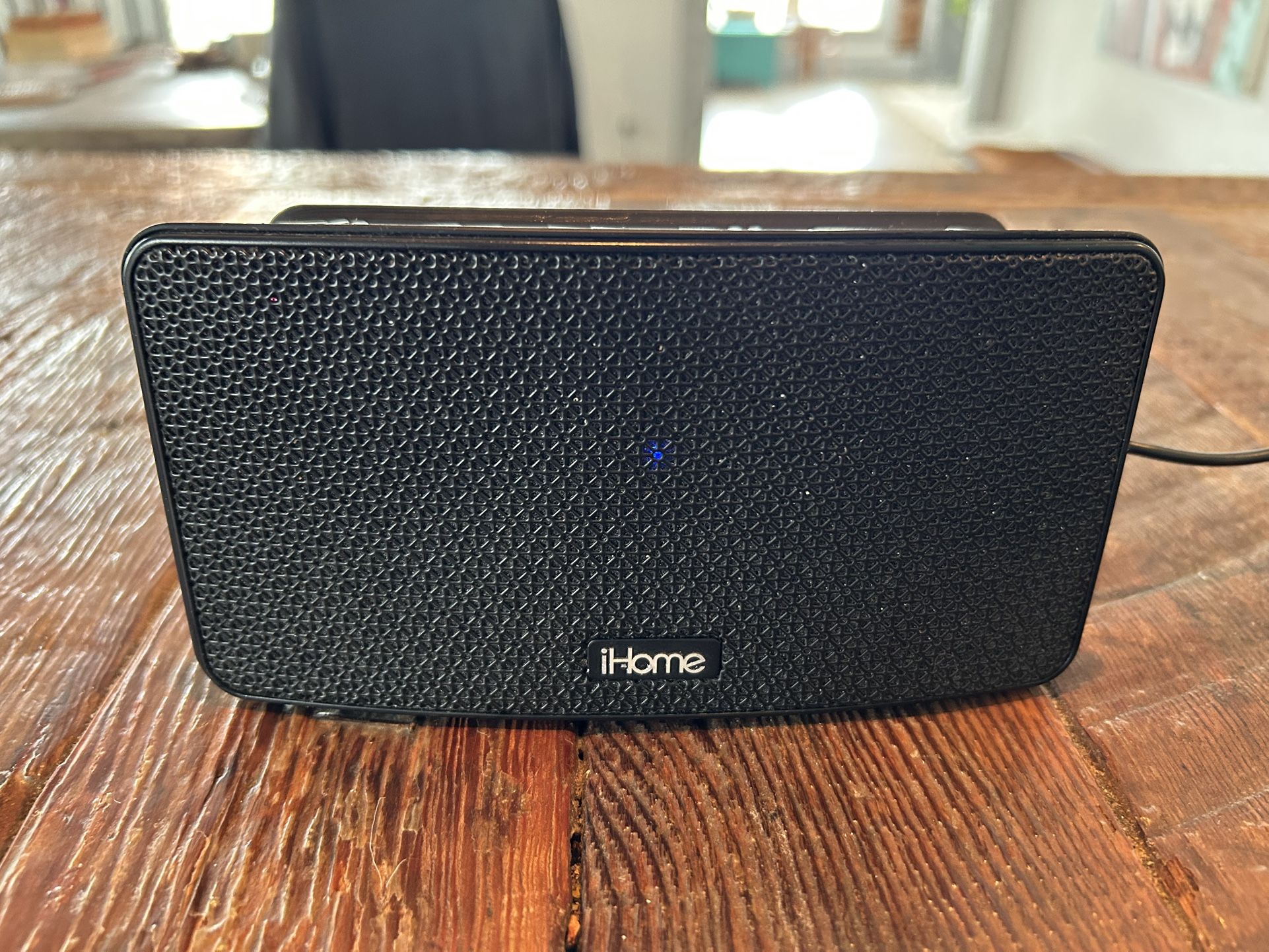 FREE! Small iHome Bluetooth Speaker - Good Condition - MOVING SALE