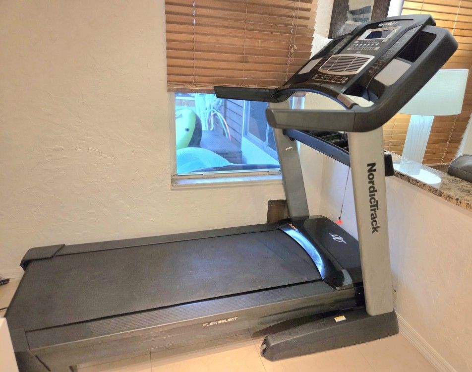 🏃‍♀️ NordicTrack Elite 3700 Treadmill – Excellent Condition! 🏃‍♂️