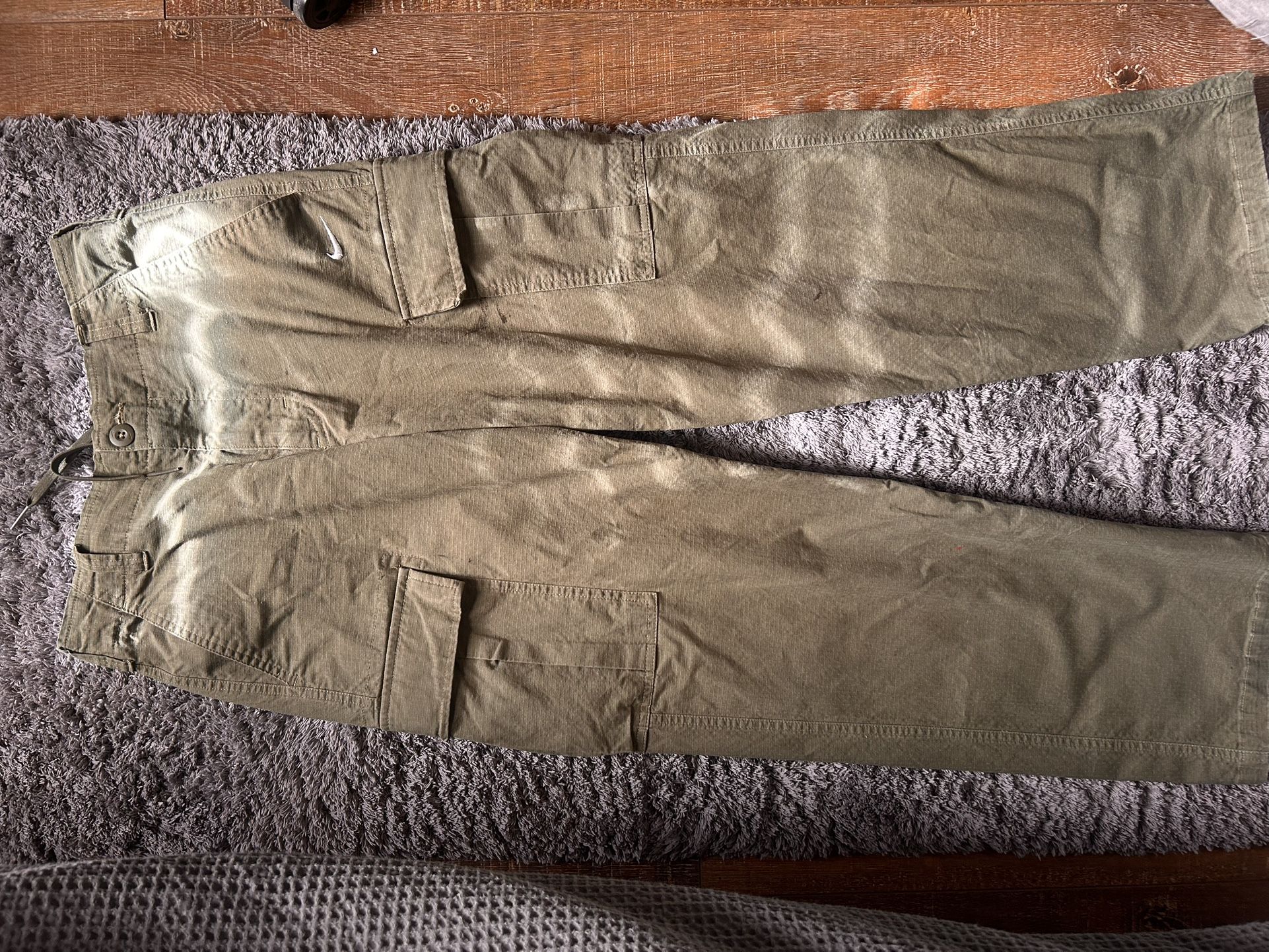 Green Nike Cargo Pants