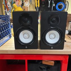 Yamaha HS7 Studio Monitors
