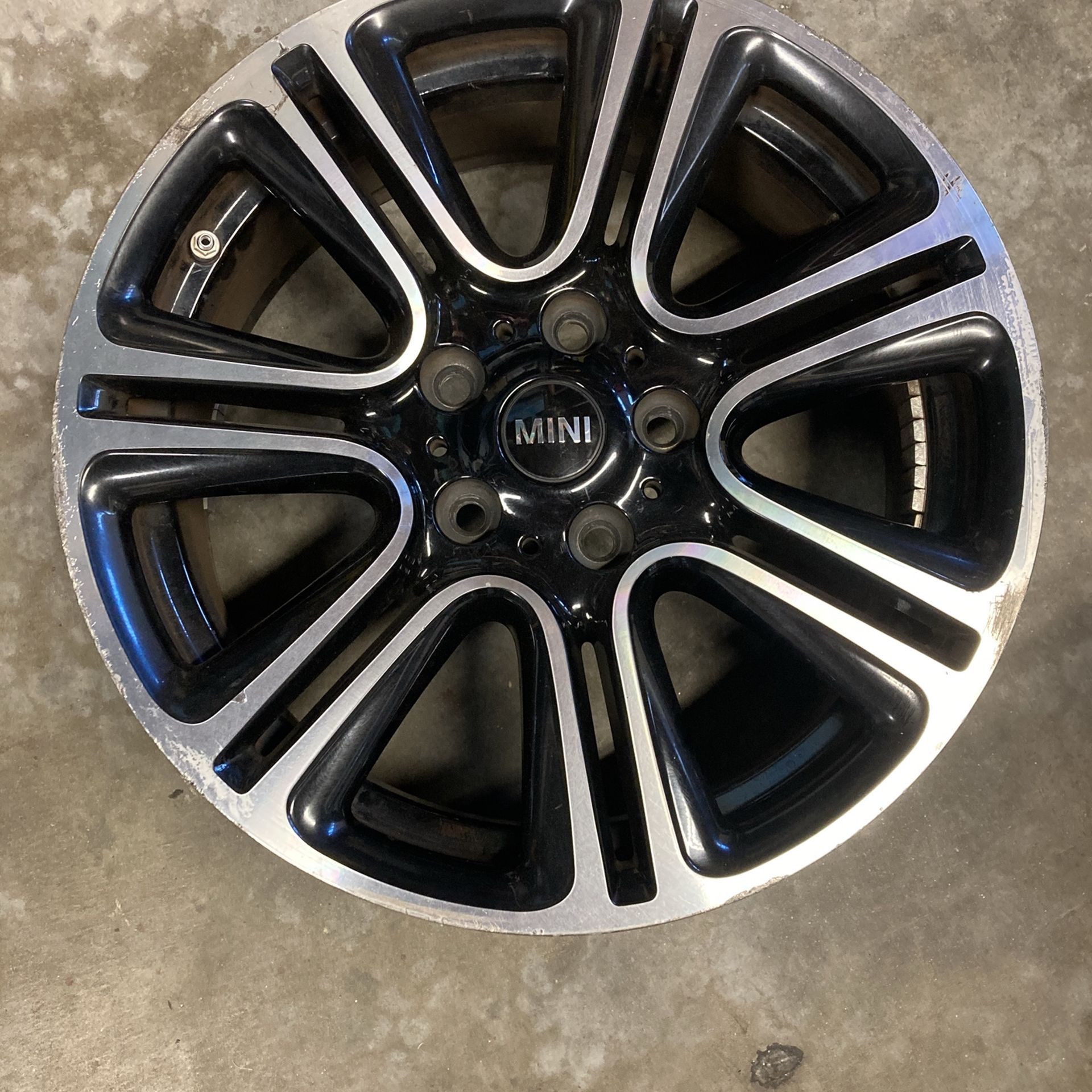 Mini Cooper Countryman Wheel