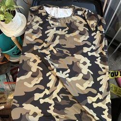 Two-Piece Stretchy Plus Size Camo Set (4X) - $5 OBO 