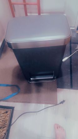 45 L  trash can like new