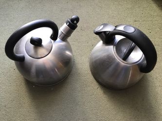 Two stainless steel kettle pots