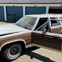1989 Ford Ltd Country Squire