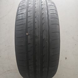 Sailun Has A Nail In It Needs To Be Packed One Tire 235 45 18 80% Tread