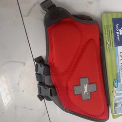 NWT Top Paw Dog Red Life Jacket, Reflective Device Size Small