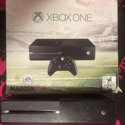 Xbox One - 500gb With Original Box And Sleeve
