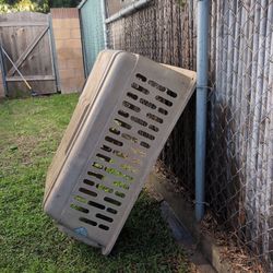 Dog Kennel/ Crate