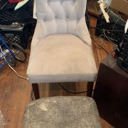 Very Comfortable Chair With Cushioned Oscillating Foot Rest 