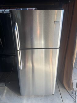 Frigidaire fridge 30 inch wide