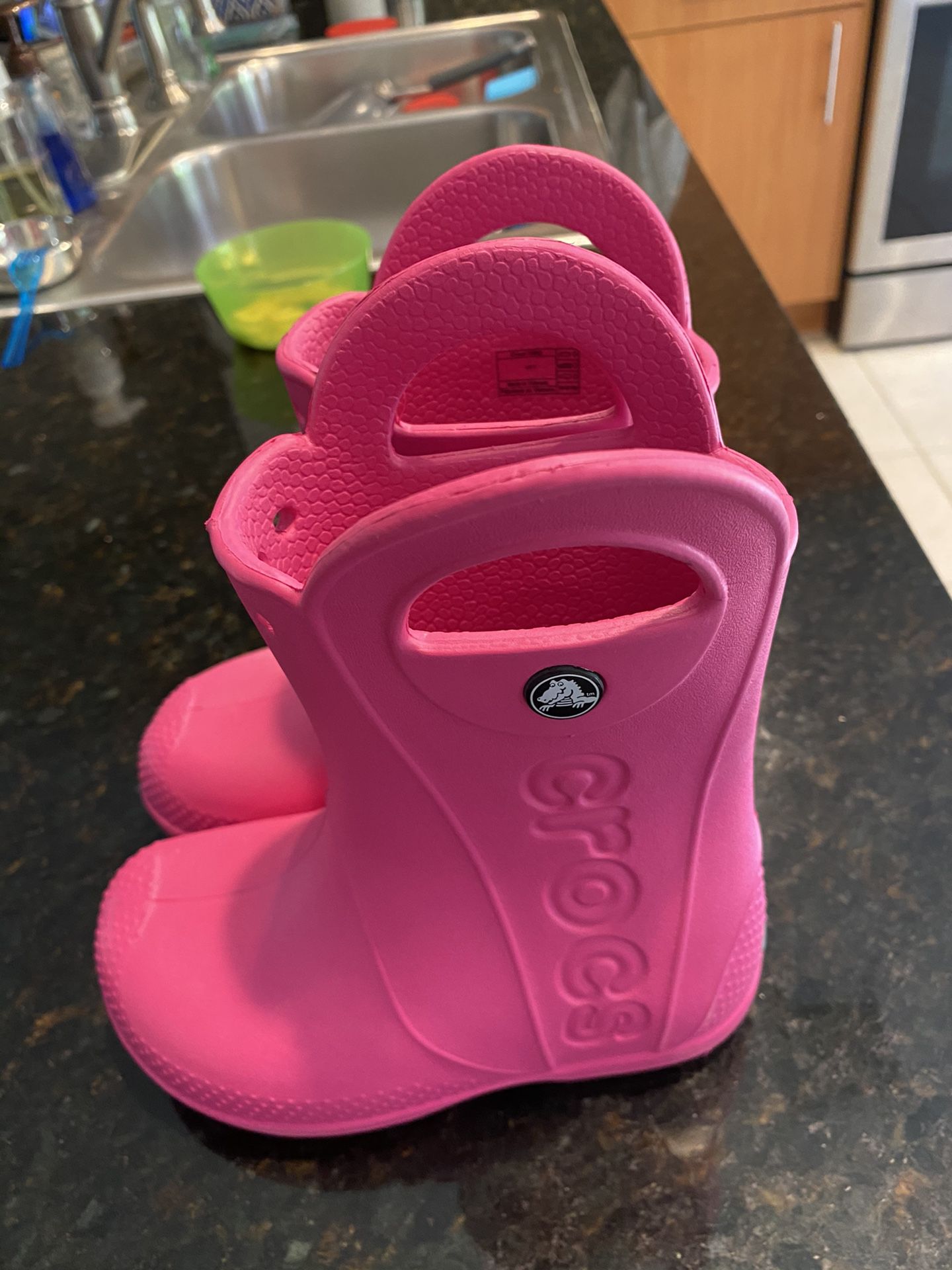 Crocs rain boots girls size 11