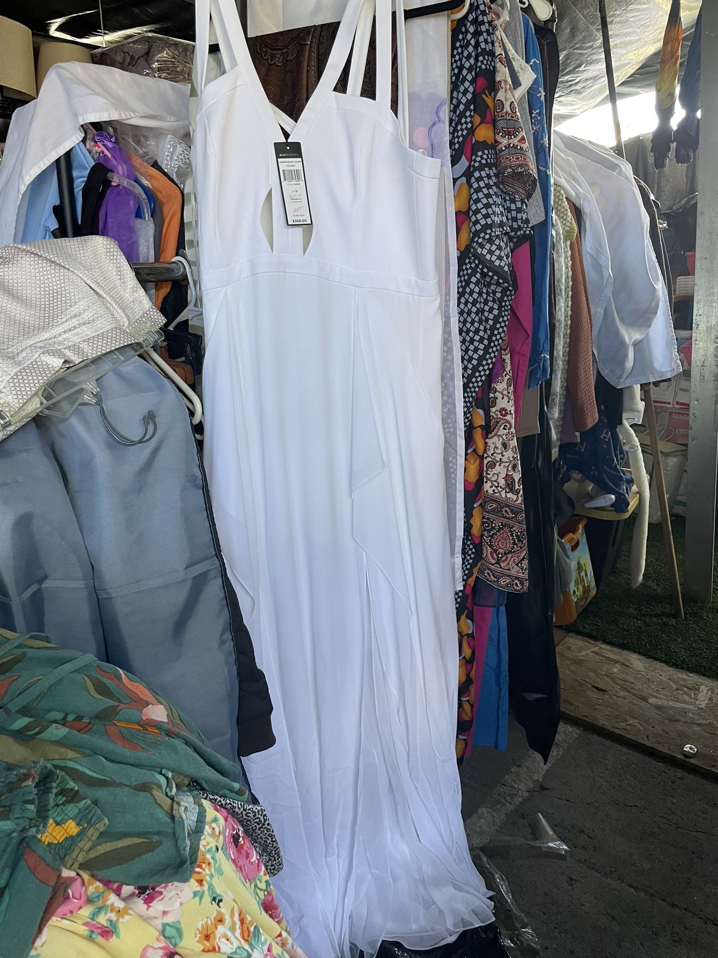 BEAUTIFUL WHITE DRESS BRAND NEW SIZE 12
