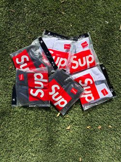 Supreme socks‼️