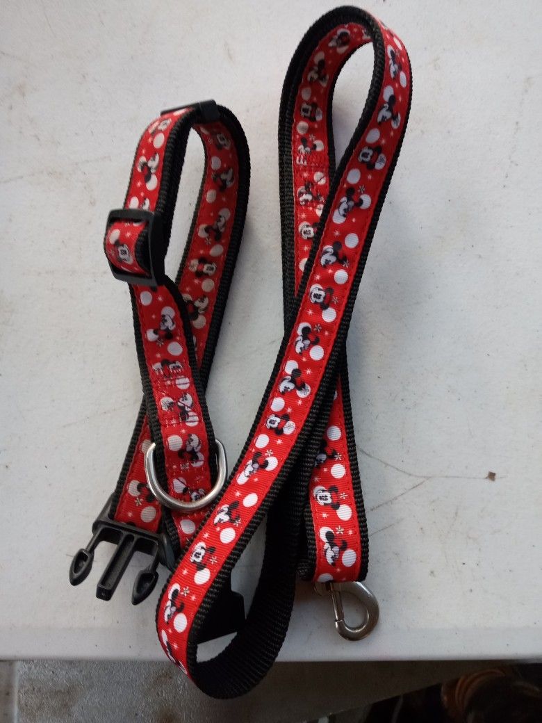 DOG COLLER& LEASH (MADE BY DISNEY)