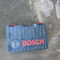 120v Bosch roto hammer w/ bits