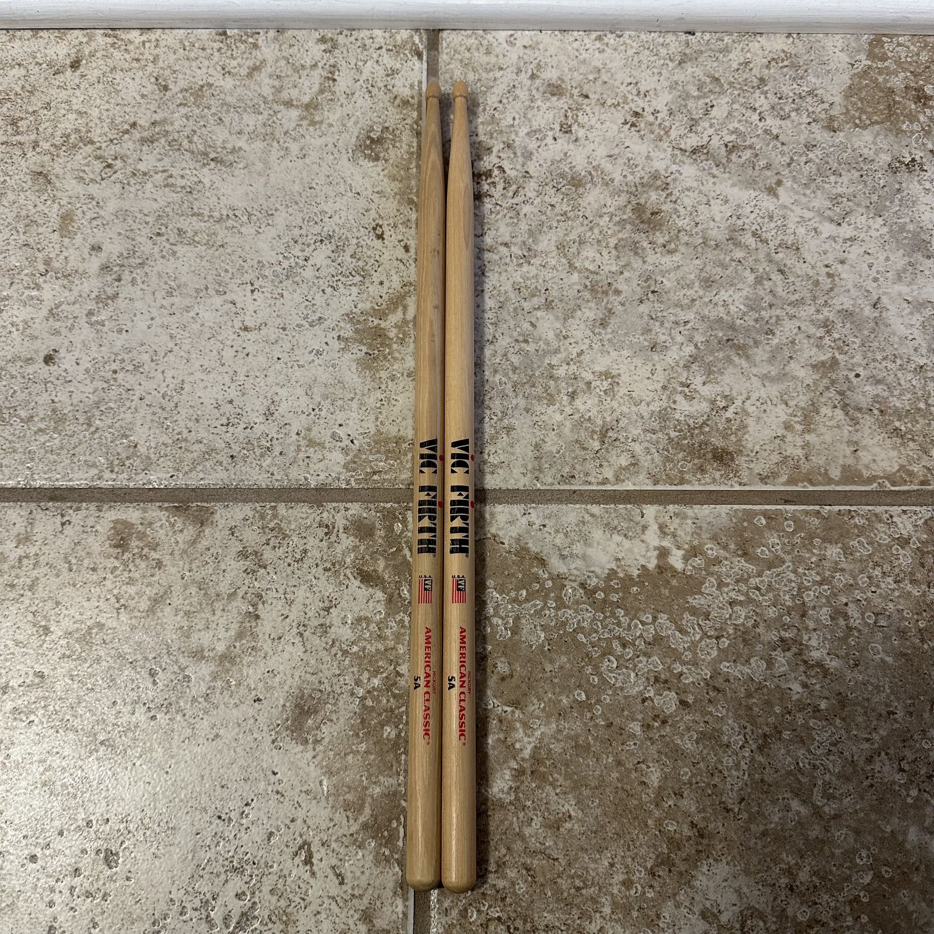Vic Firth 5A American Classic Hickory Drum Sticks