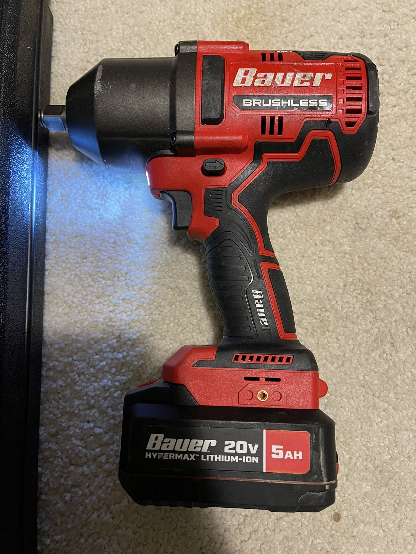 Bauer Brushless 20V Hypermax Lithuim-Ion 5av With Battery And Charger