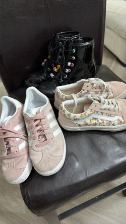 Kids shoes size 2