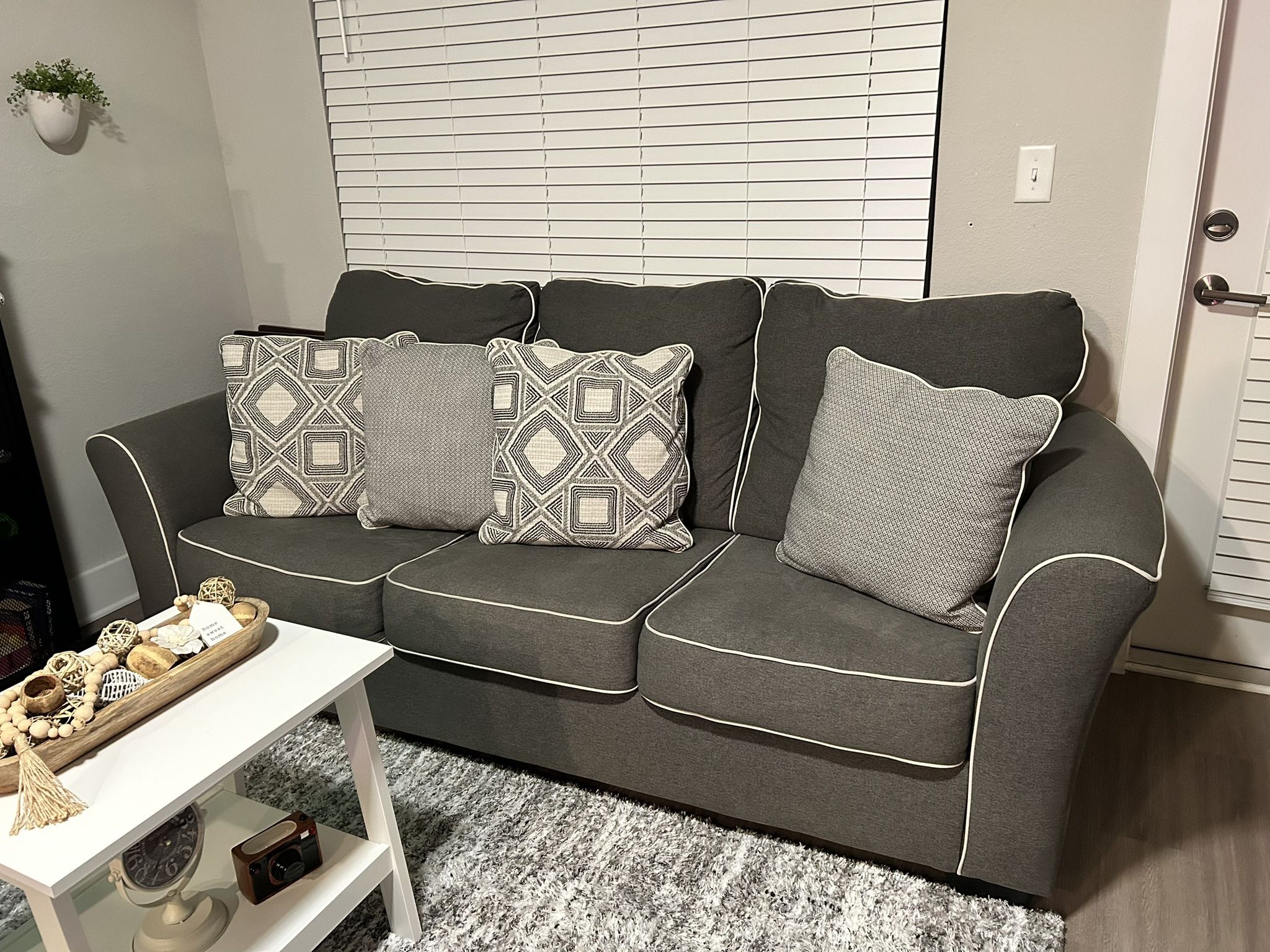 Sofa Set