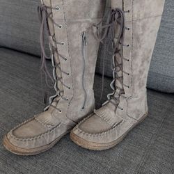 UGG Somaya Lace Up Grey size 8