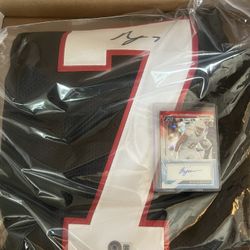 Bijan Robinson Autographed Jersey And Card