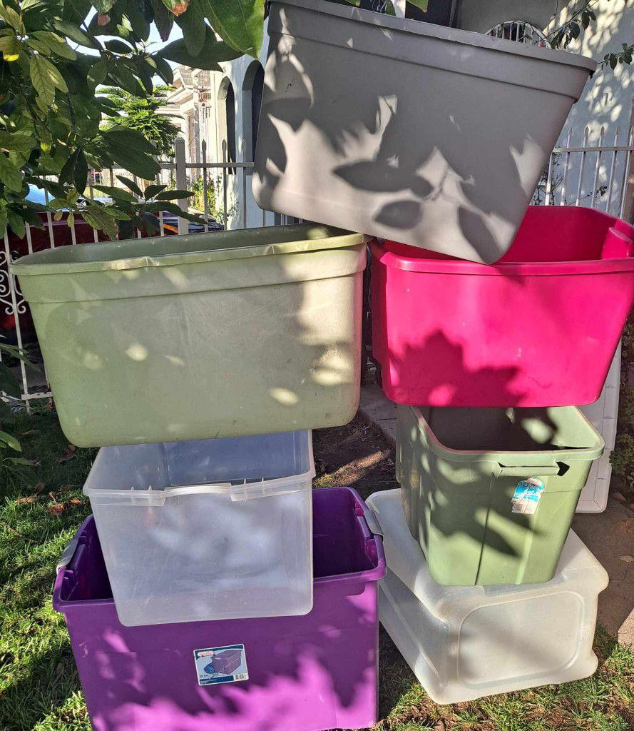 Storage Containers Size 18 20 Gallons Mix No Lids $3 Each Obo 13 Available 