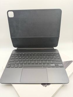 Apple Magic Keyboard Case iPad Pro 13 M4 M5 Trackpad Function Row US Black