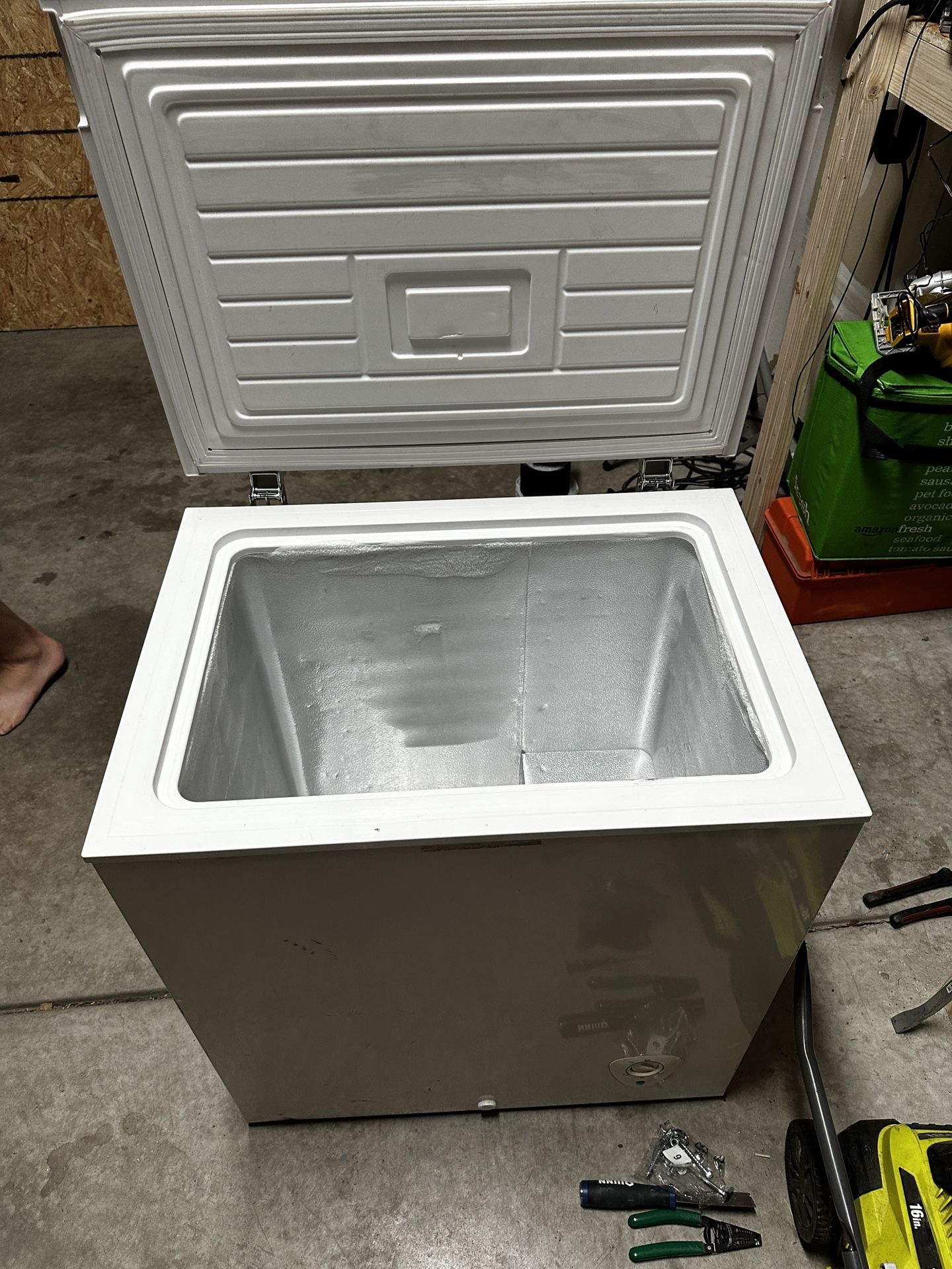 Kenmore Chest Freezer/ Deep Freezer 5 Cubic Feet
