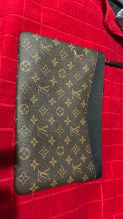 Louis Vuitton Daily Pouch in Monogram Canvas and Noir black leather.