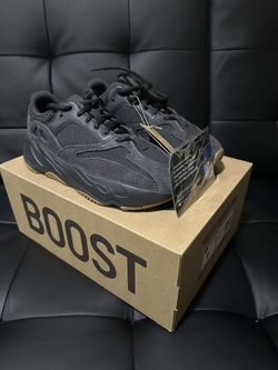 Yeezy 700