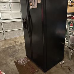 Refrigerator - works great