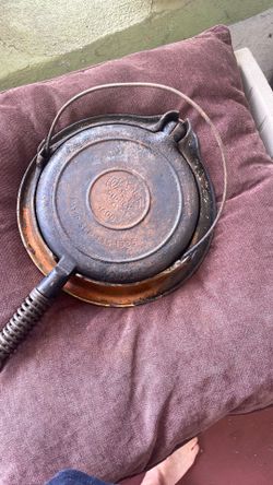 Vintage waffle maker