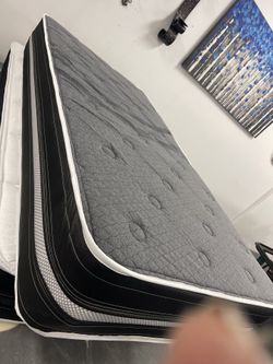 Twin mattress
