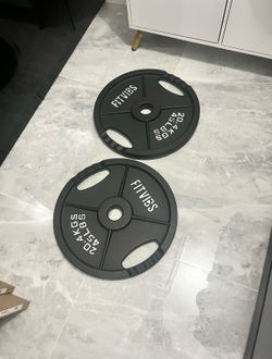 Cash only no Zelle Brand new in box pair of 45lb Olympic weights plates total 90lb have same style if needed added price  check my page have 2 pairs l