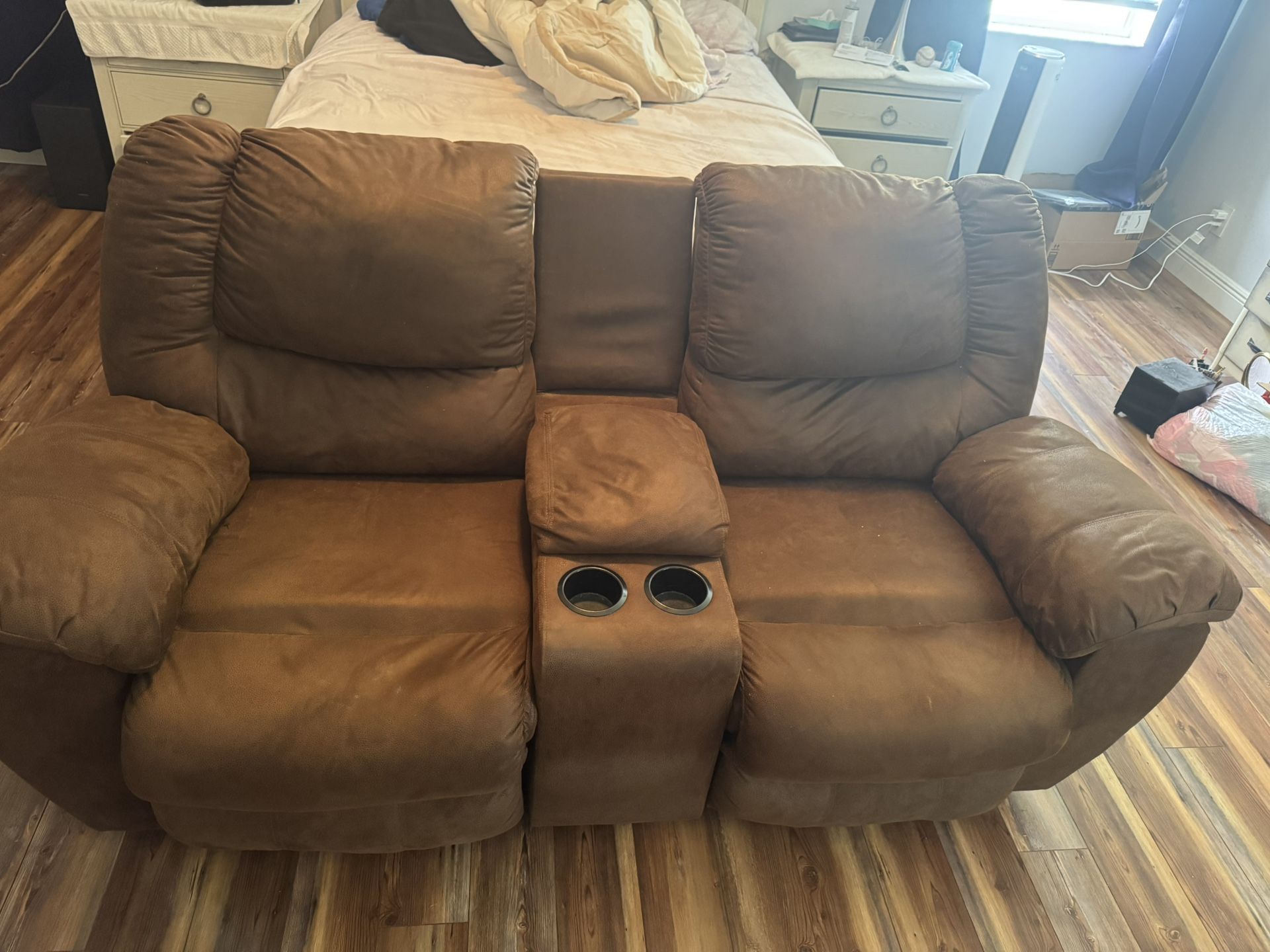 Dual Recliner Sofa With Console