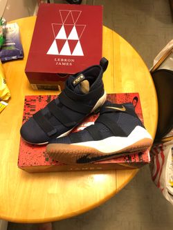 Lebron soldier xi men shoes size 11