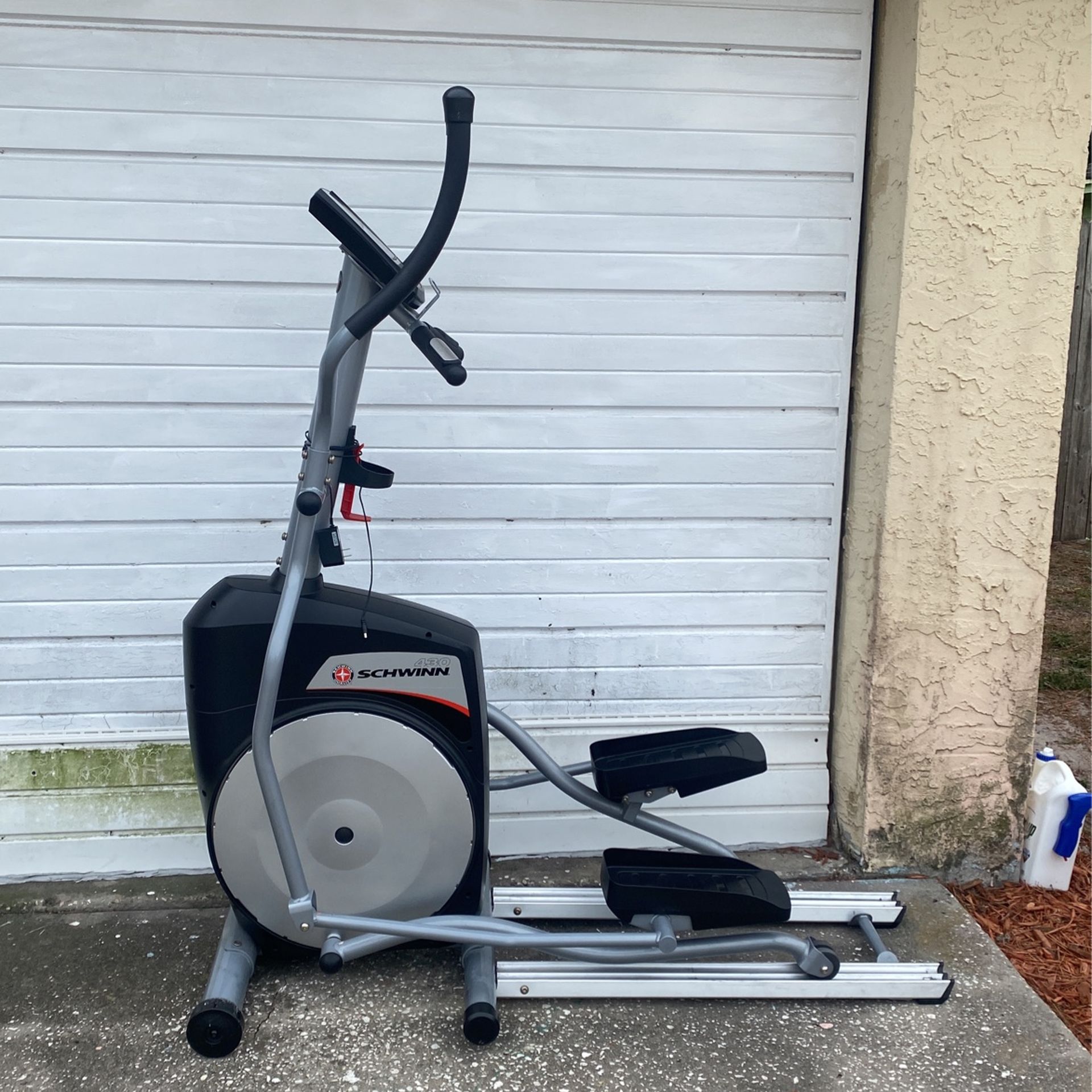 Schwinn 430 Black/Grey Elliptical 