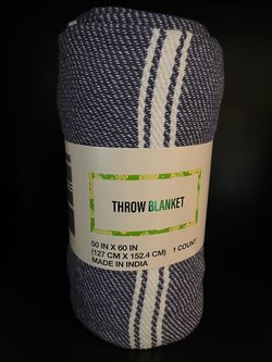 THROW BLANKET