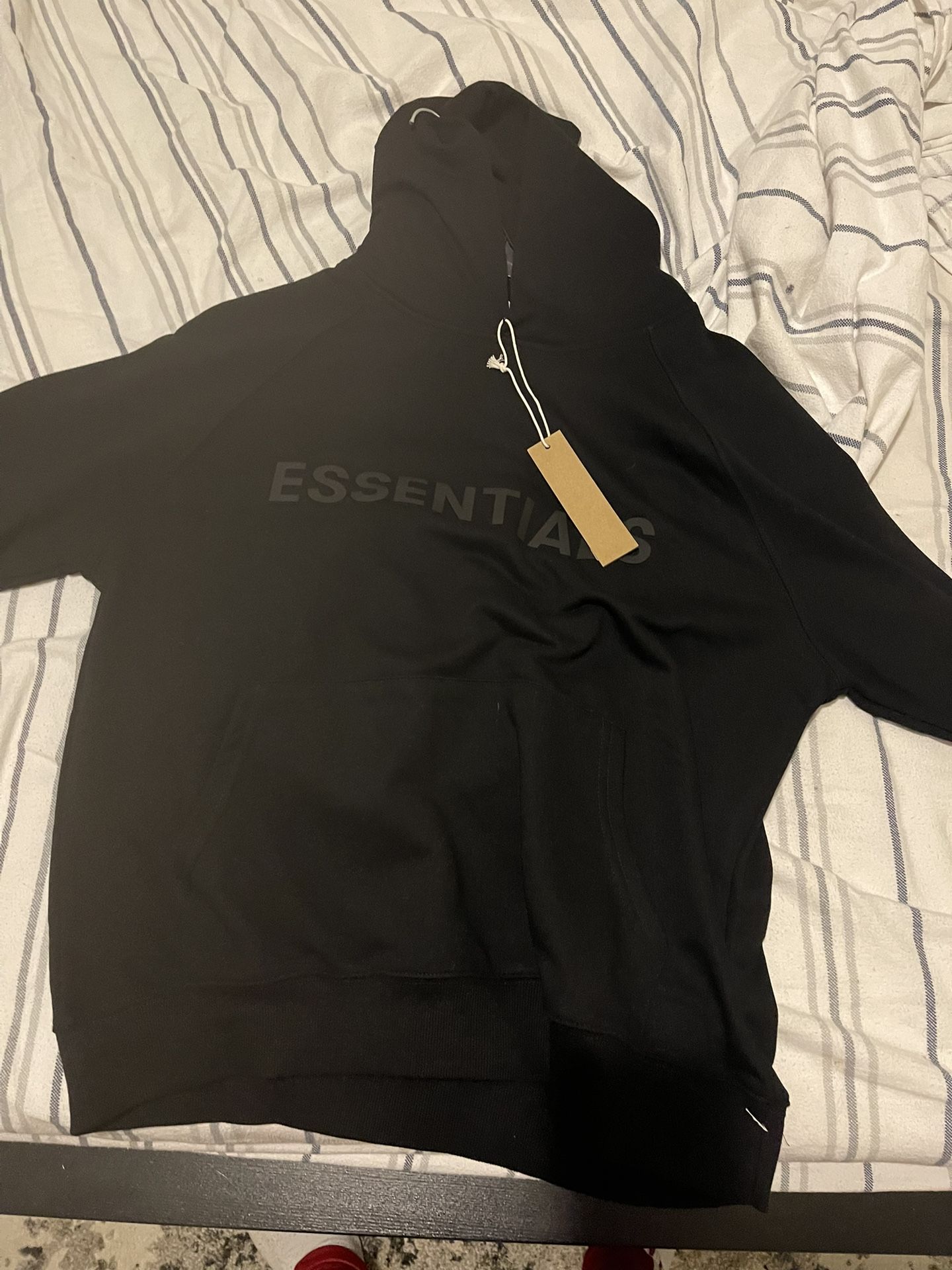 Black essential hoodie 