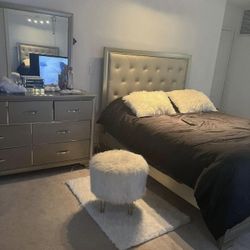 Queen Bed Gold