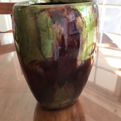 Abstract boho vase with shiny finish