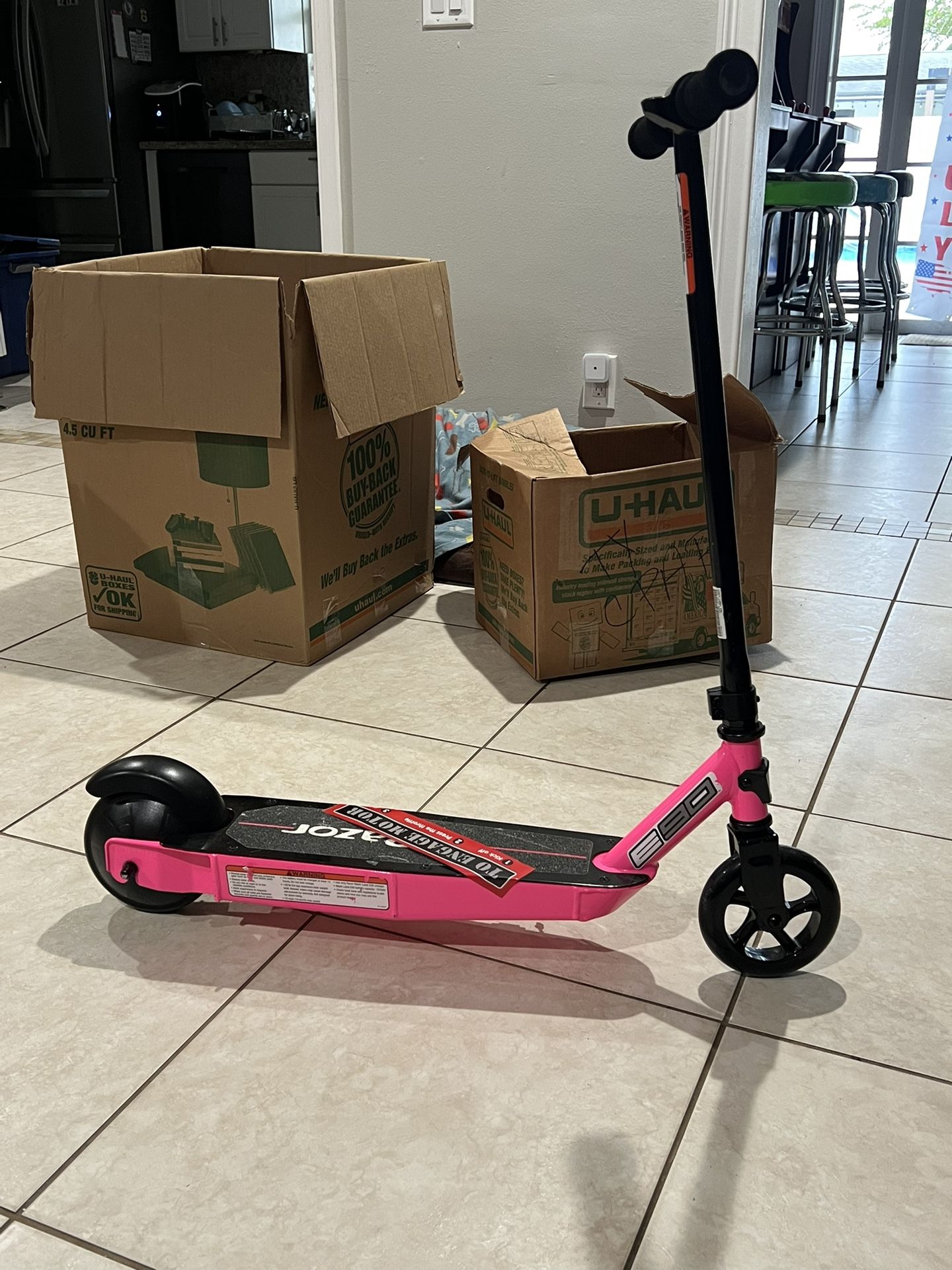 Razor Scooter (E90 Black Label)