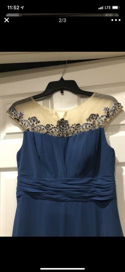 Dress 👗 size 6 and juniors 5