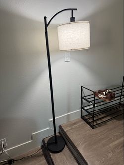 Lamp with light bulb (3 different color gradients)
