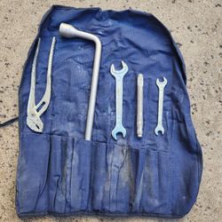 Mercedes Benz W124 Tool Kit