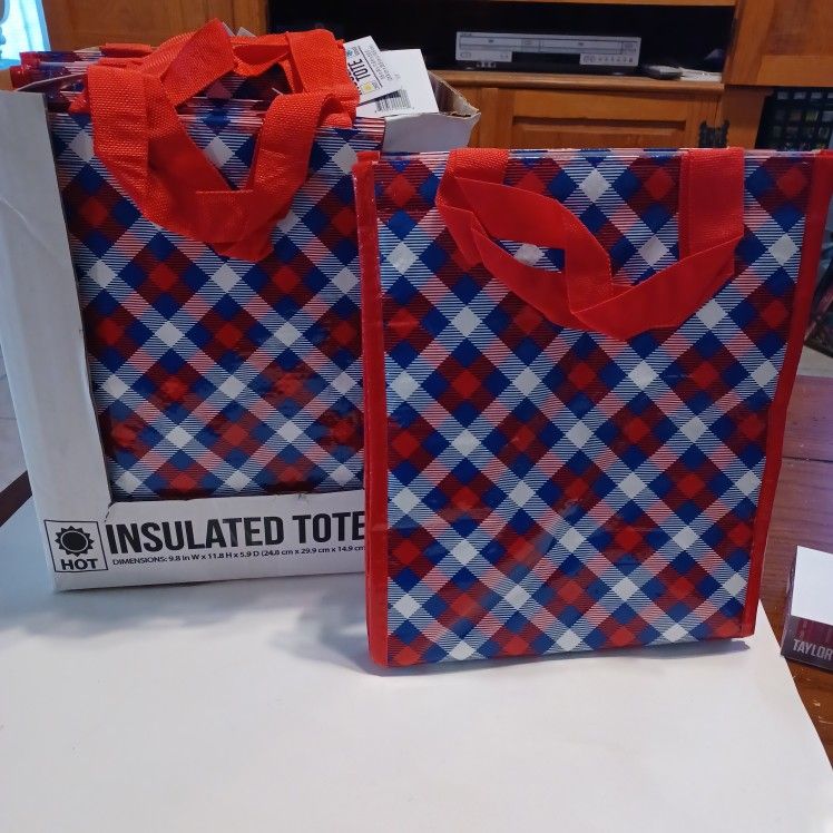 New Insulated tote bags with reuseable ice packs. 20 bags and 20 reusable ice packs.